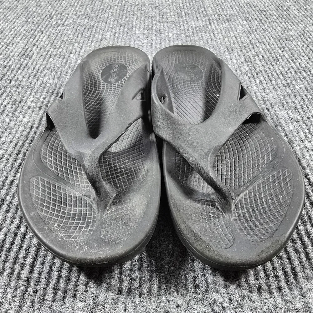 OOFOS Sandals Mens Size 7 Womens Size 9 EU 40 Black OOriginal Recovery Flip Flop